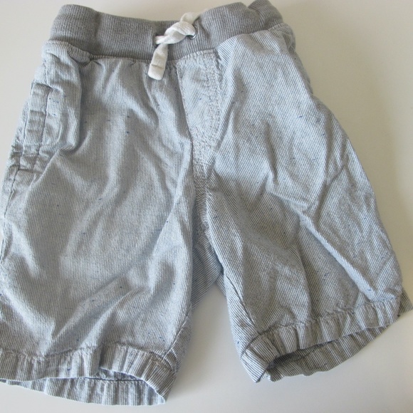 Bundle of 3 Boy's Outfit Shirts with Shorts Size 5T GUC - Picture 4 of 6